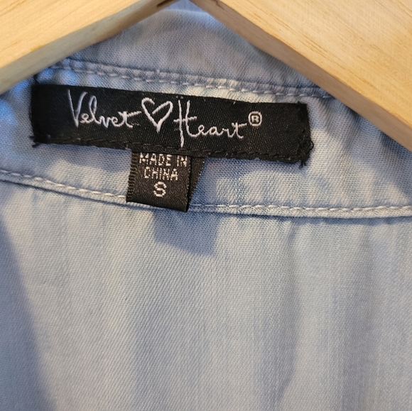 Size S Velvet Heart Tencel Shirt. EUC - Picture 5 of 5